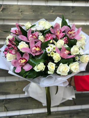 Букет цветов из: Розы и Хризантемы в Барсово