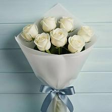 Букет 7 Белых роз Эдлесс Лав в Барсово