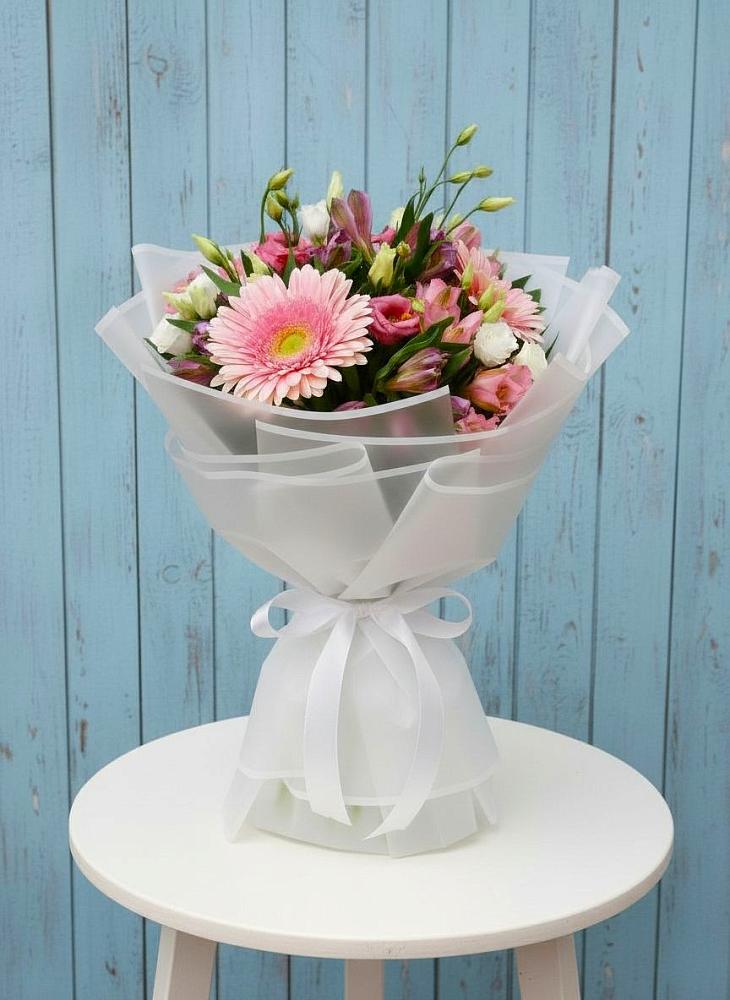 Букет цветов из: Герберы, Альстромерии и Лизиантусы в Барсово